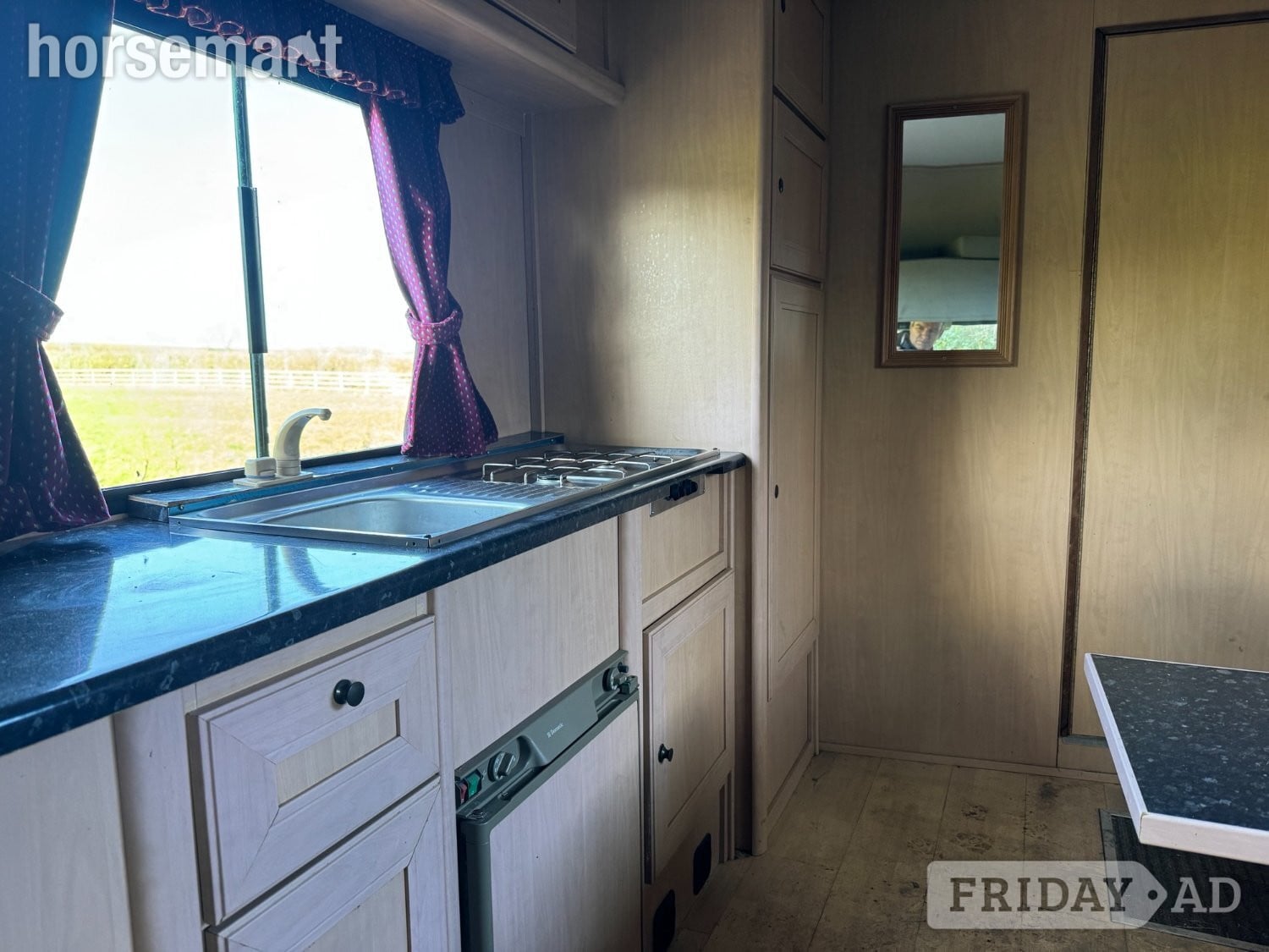 Select  Iveco-ford Horsebox - Trailers & Horseboxes