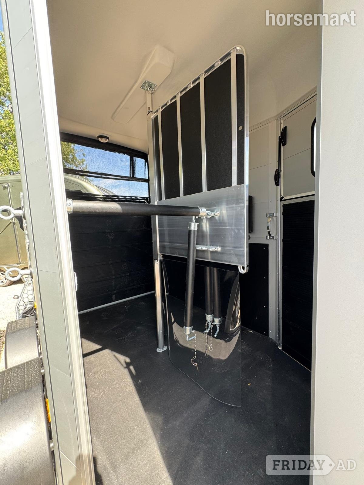 [ berth ]Cheval Liberte Touring Country with Tack Room