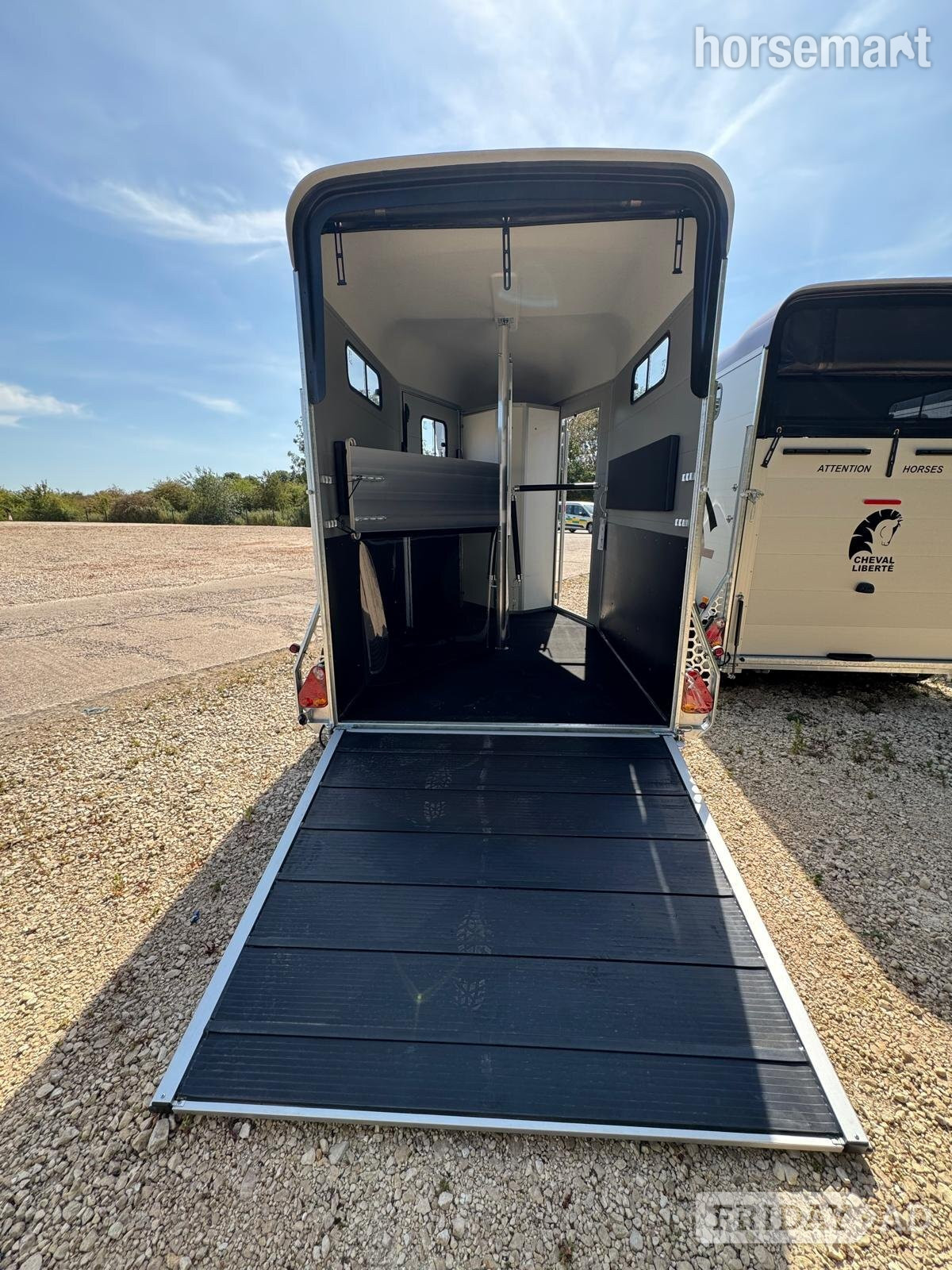 Cheval Liberte Touring Country with Tack Room  Horse Trailer - Trailers & Horseboxes