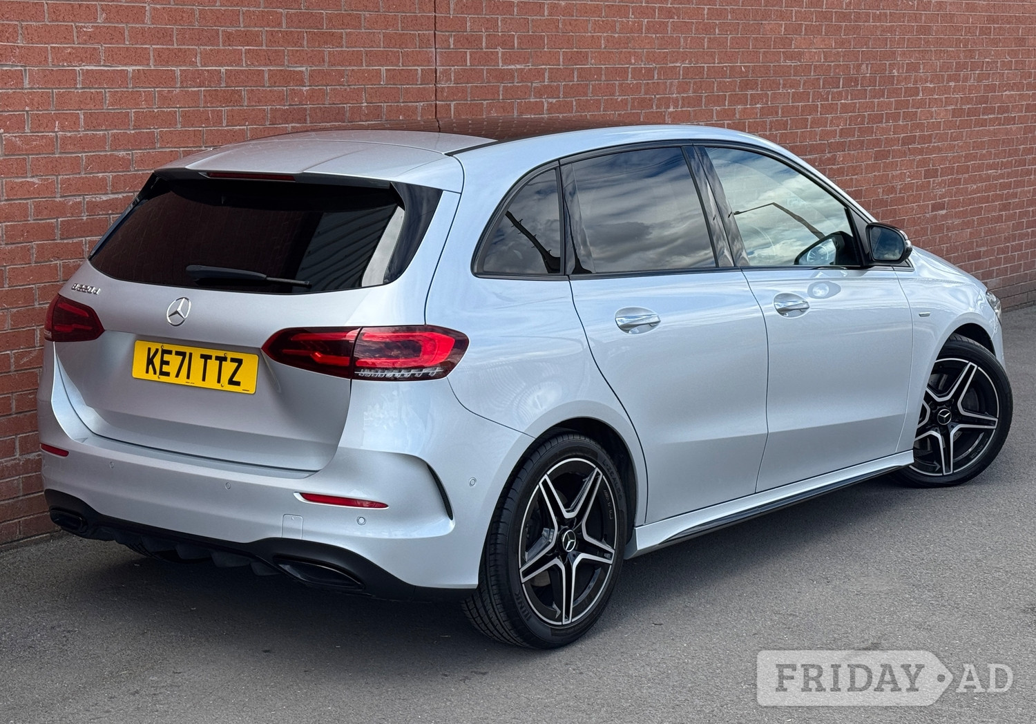 [ berth ]Mercedes-Benz B Class