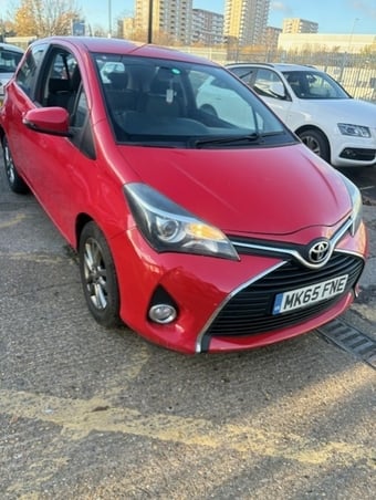 Toyota Yaris 2015