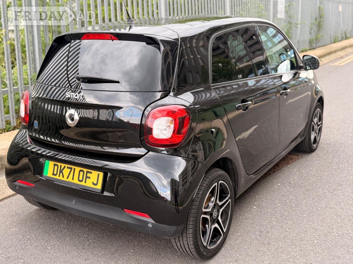Smart ForFour 2021 - Cars in Willesden