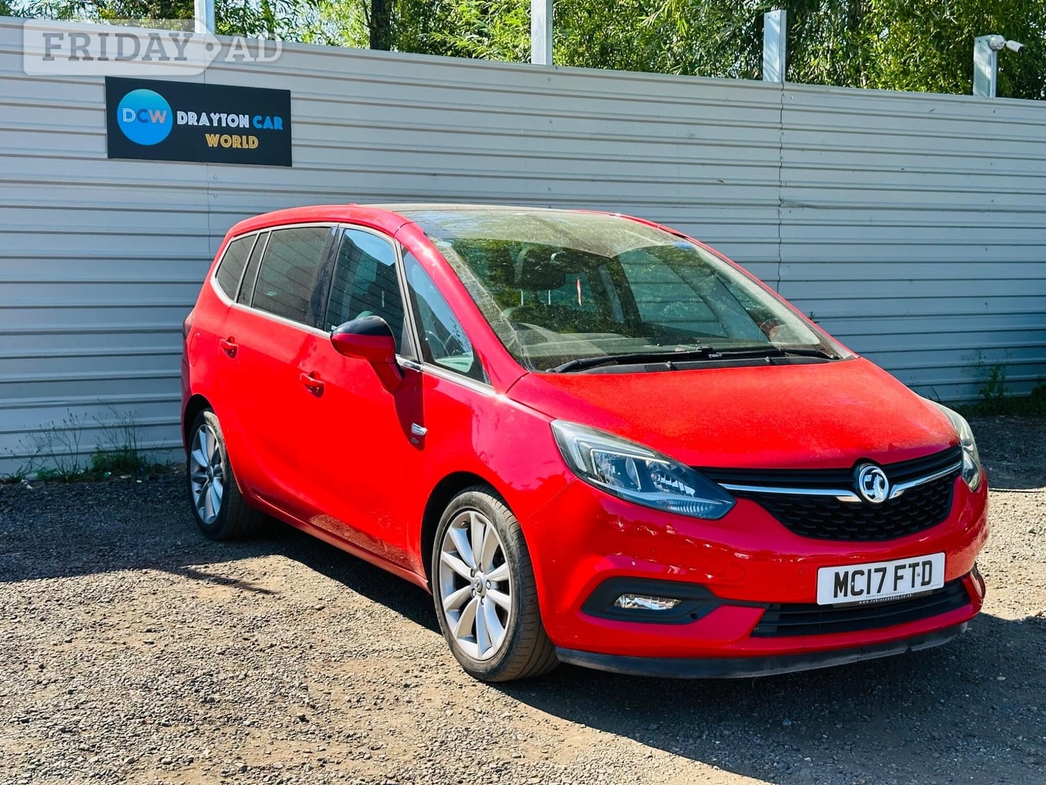 Vauxhall Zafira Tourer 2017 - Cars in Hillingdon