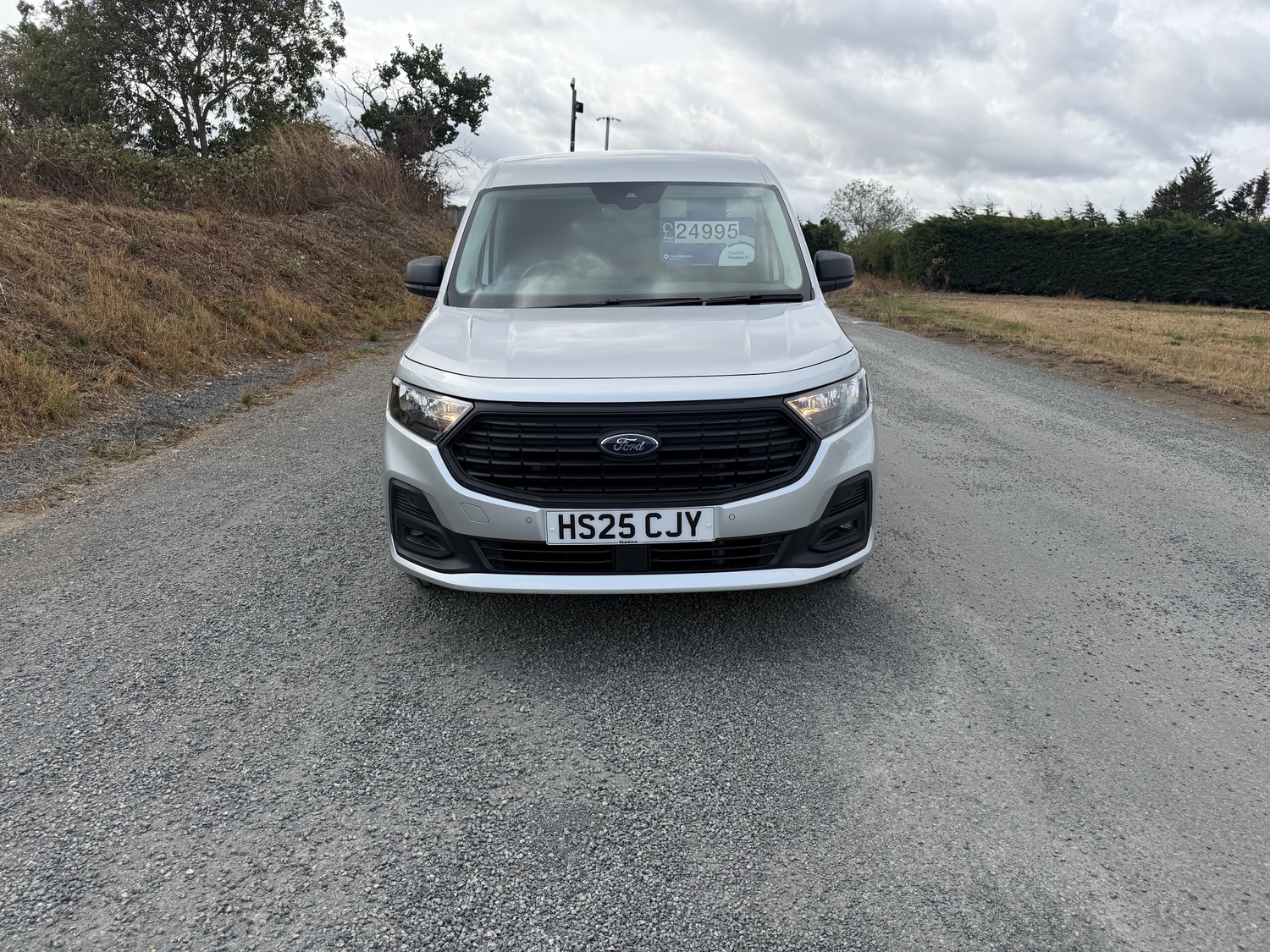 [ berth ]Ford Transit Connect
