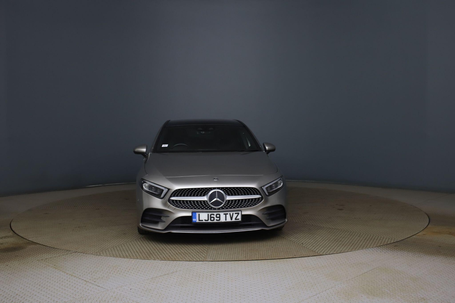 [ berth ]Mercedes-Benz A Class