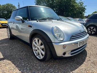 Mini Hatch 2006