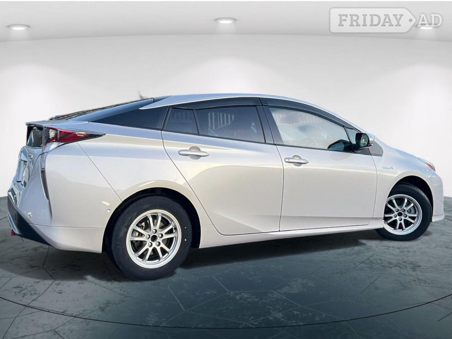 Toyota Prius 2018 - Cars in Walsall