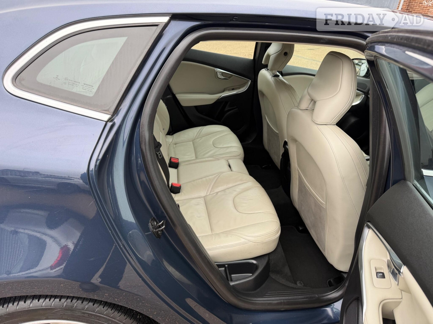[ berth ]Volvo V40