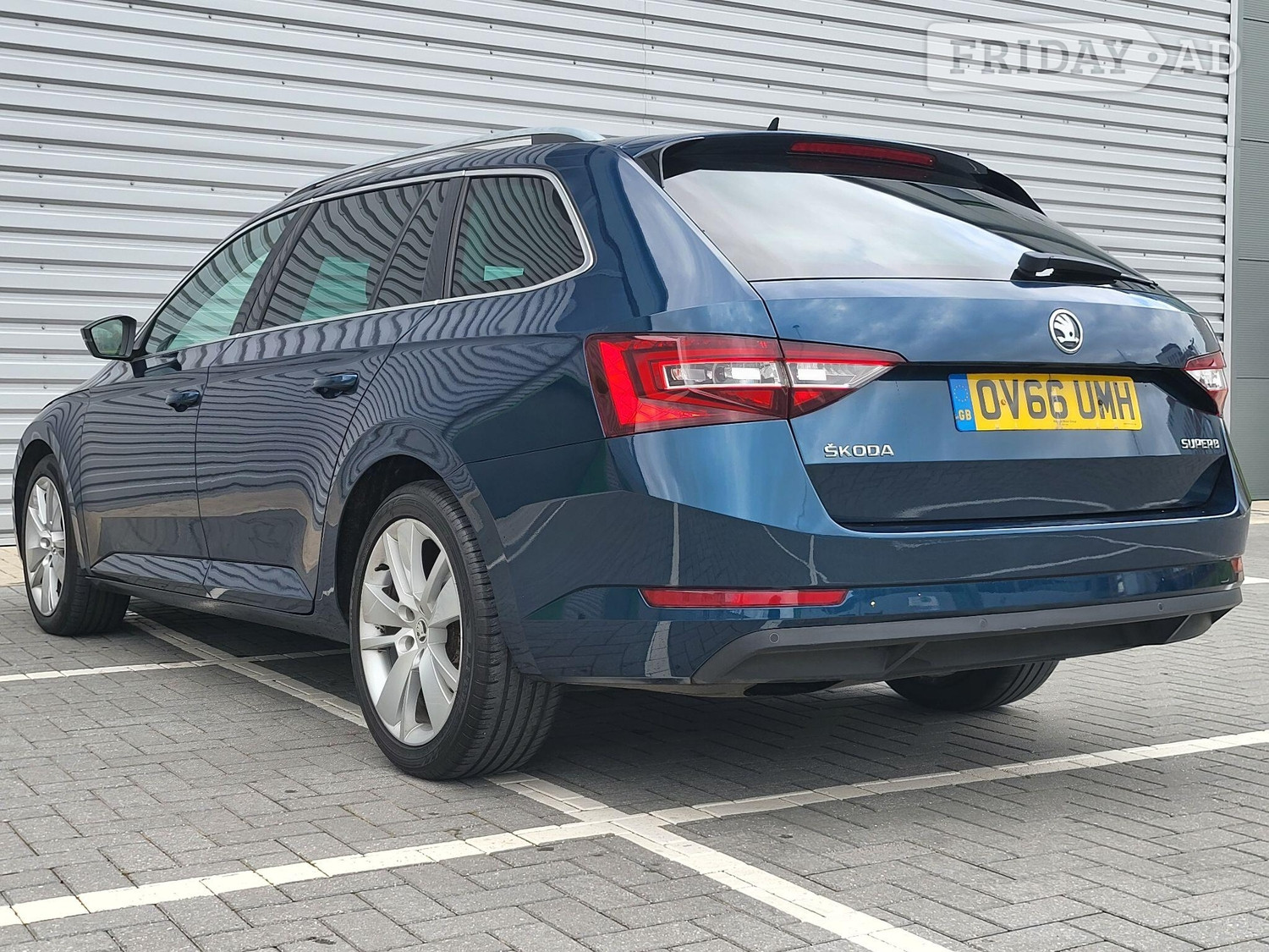 Skoda Superb 2016 - Cars