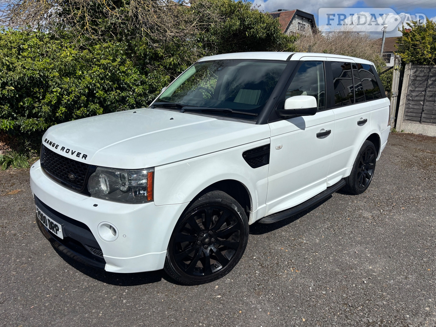 [ berth ]Land Rover Range Rover Sport