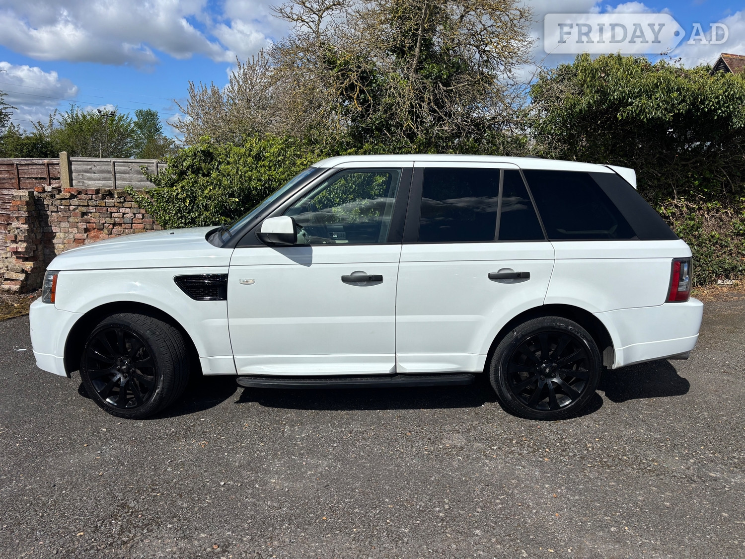 Land Rover Range Rover Sport 2011 - Cars in Longfield