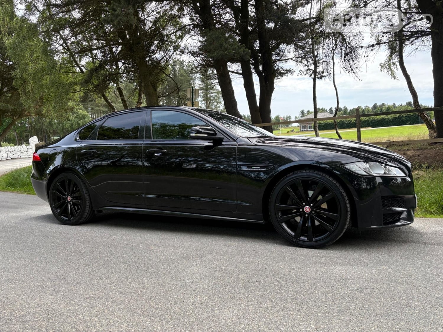 Jaguar XF 2017 - Cars in Huddersfield