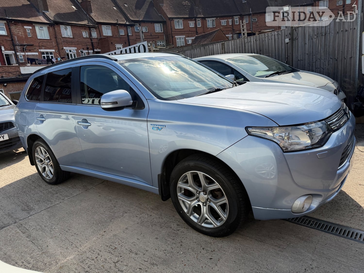 Mitsubishi Outlander Wembley