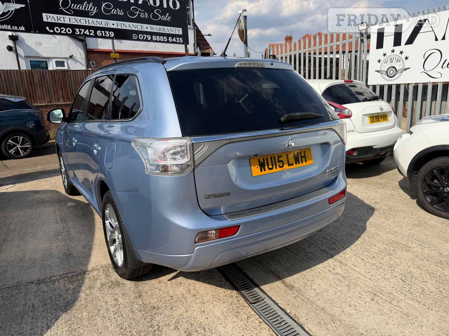 Mitsubishi Outlander 2015 - Cars in Wembley