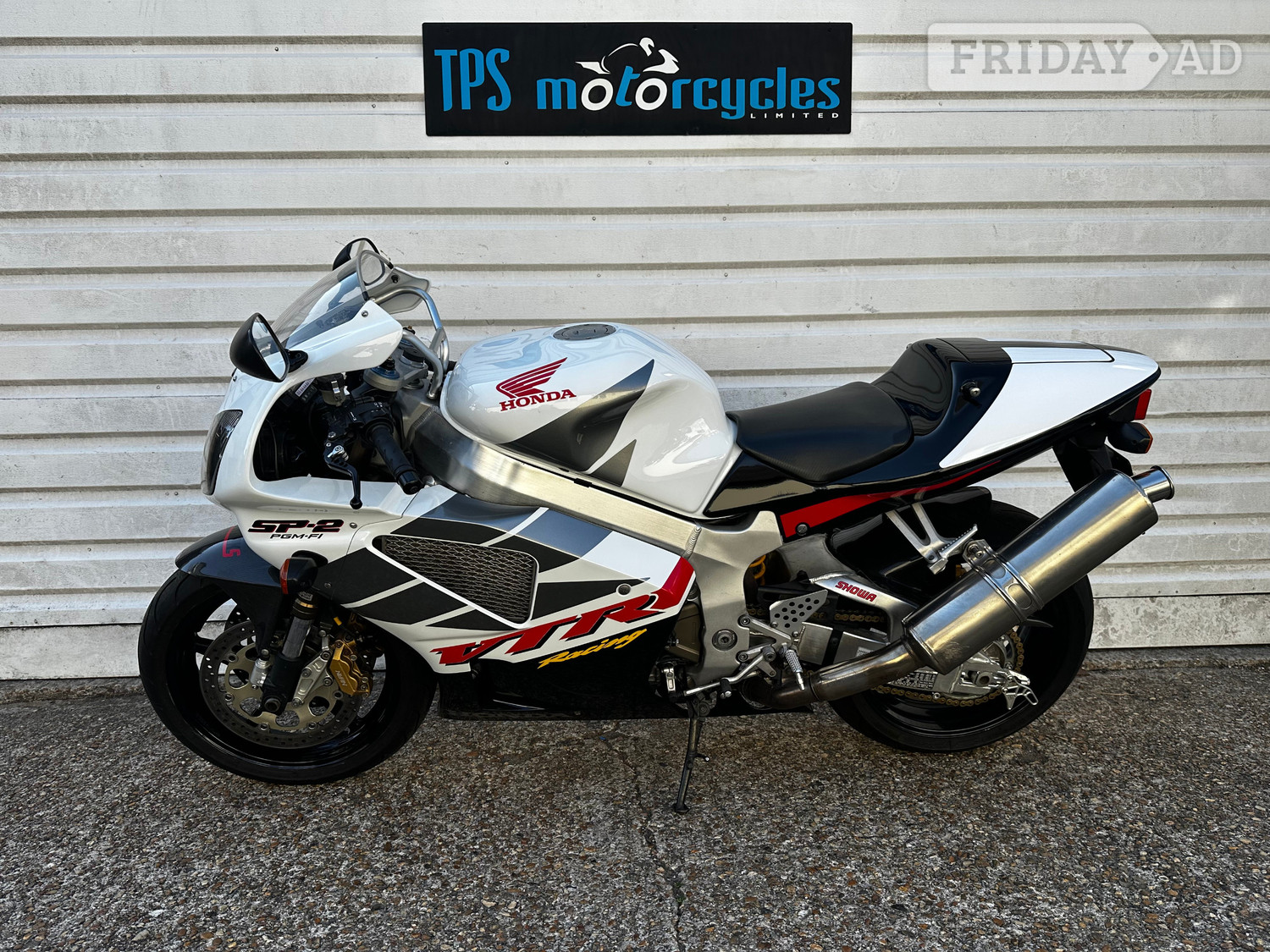 Honda VTR 2002 - Motorbikes, Scooters & Quads in Eastbourne