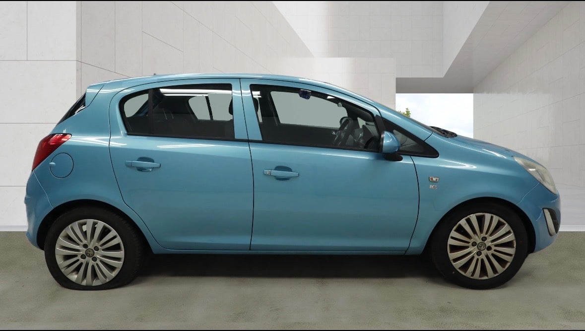 Vauxhall Corsa 2011 - Cars