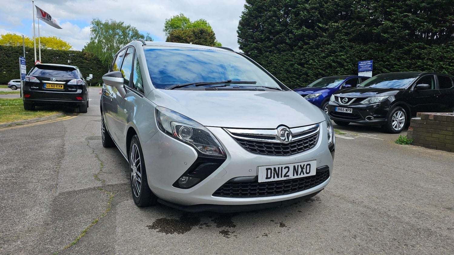 [ berth ]Vauxhall Zafira Tourer