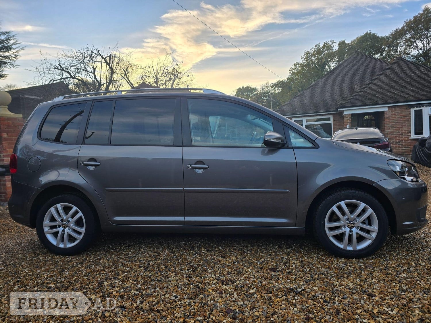 [ berth ]Volkswagen Touran