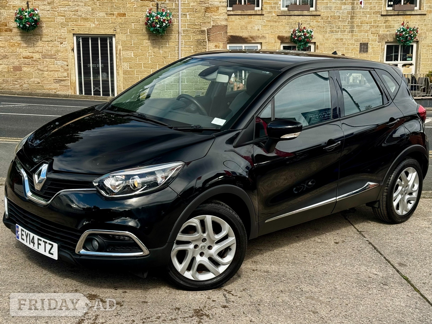 [ berth ]Renault Captur