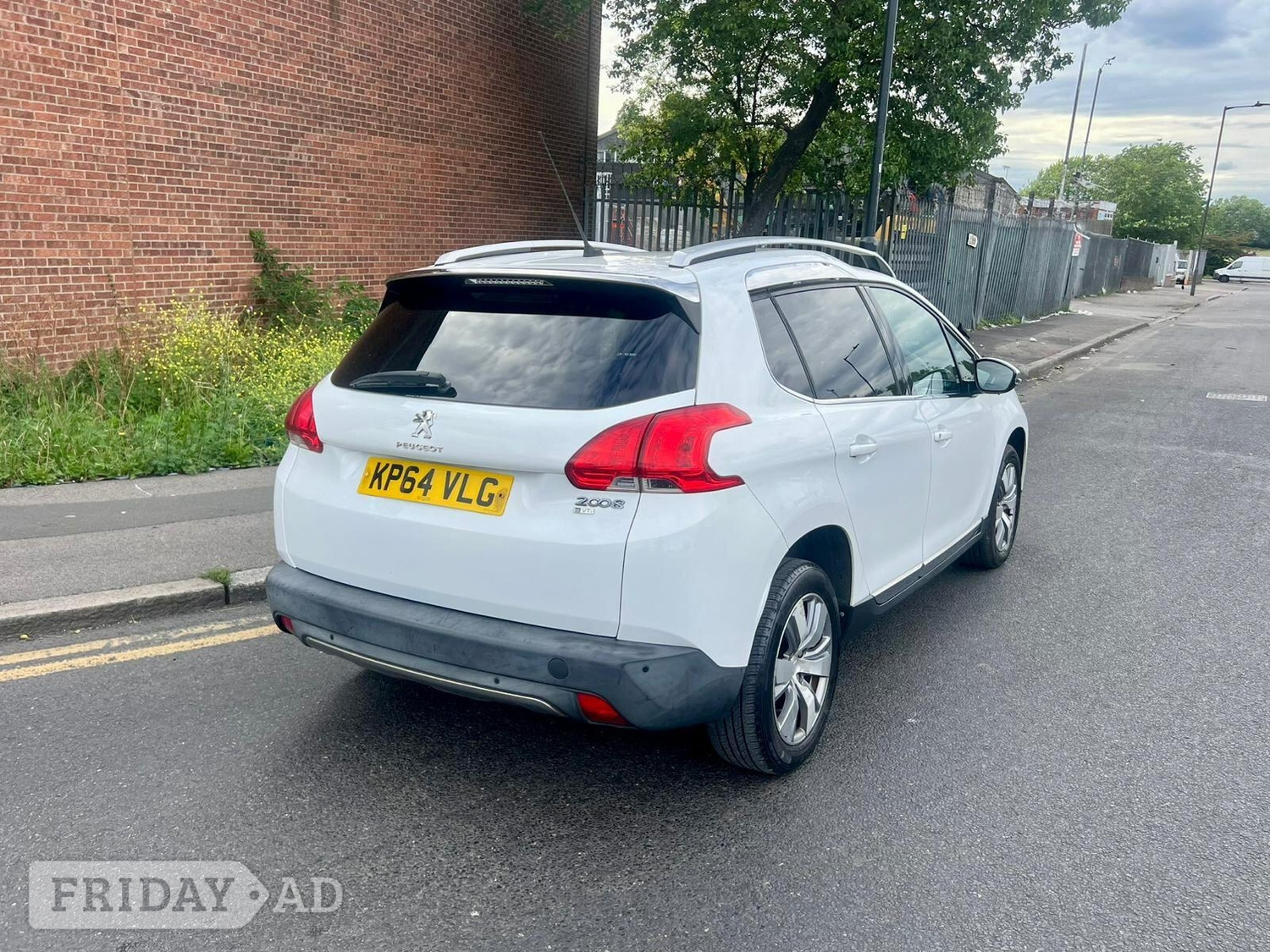 [ berth ]Peugeot 2008