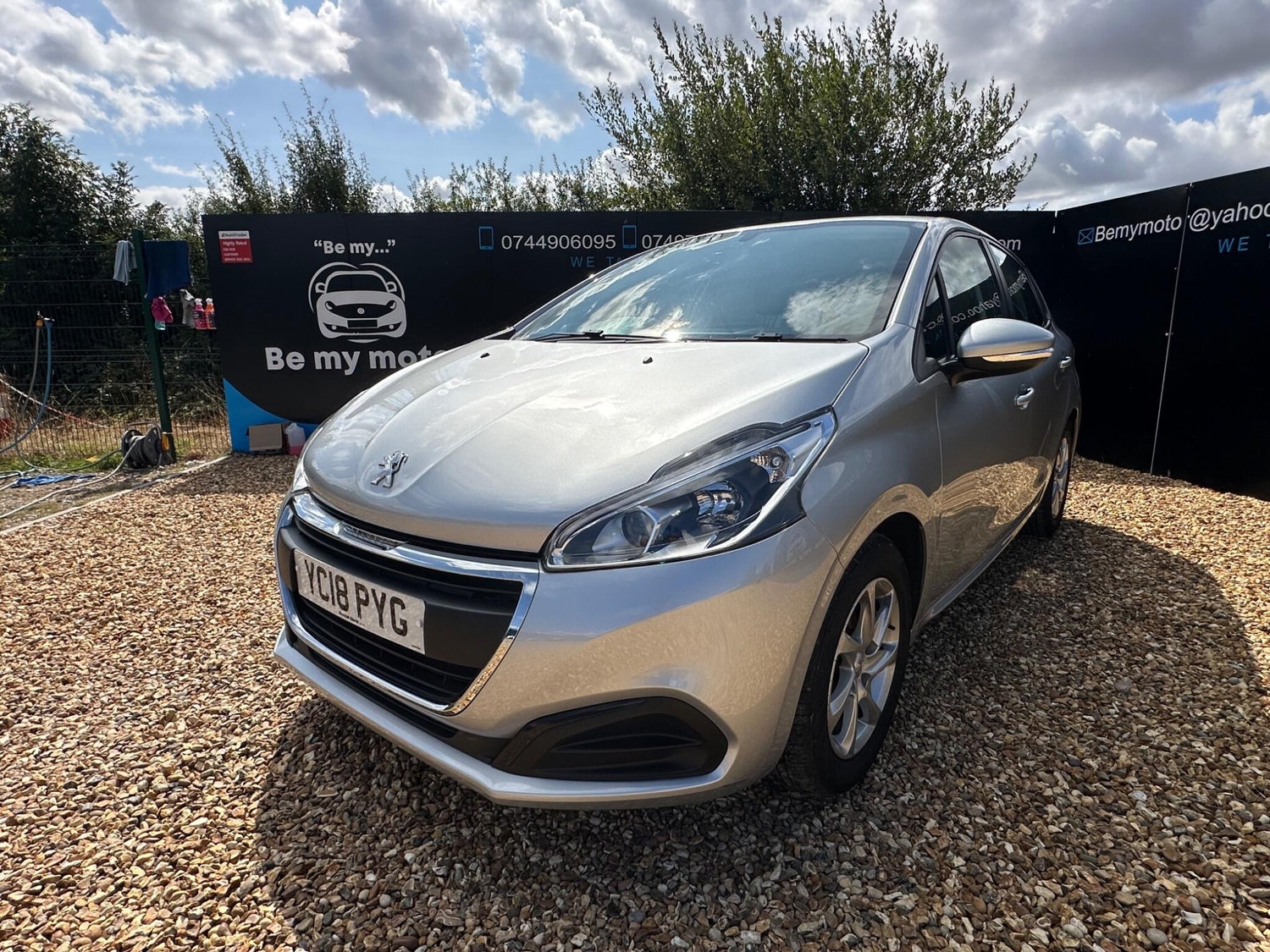 [ berth ]Peugeot 208