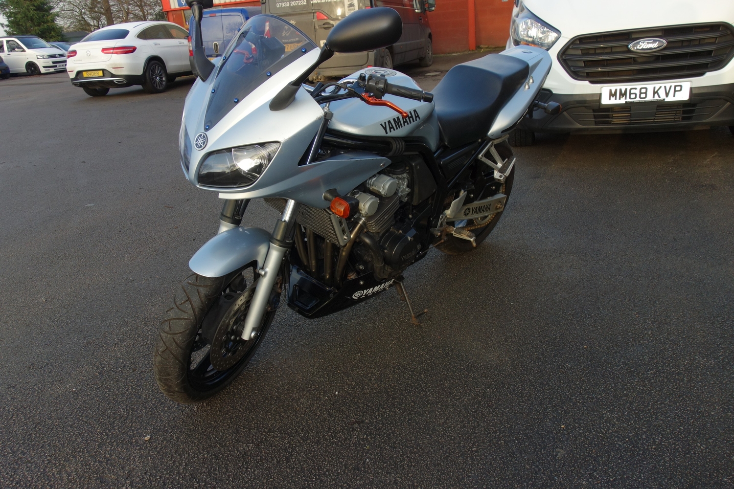 Yamaha FZS 2002 - Motorbikes, Scooters & Quads