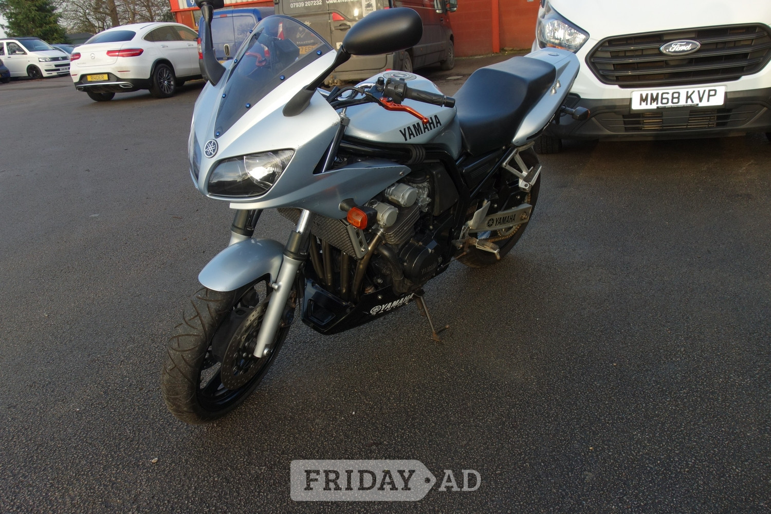 Yamaha FZS 2002 - Motorbikes, Scooters & Quads