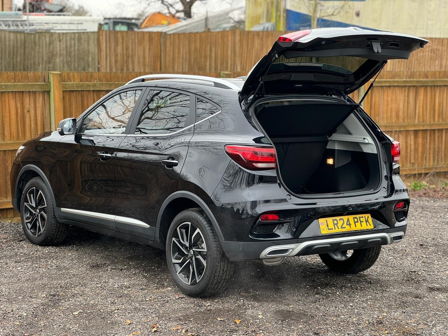 MG ZS 2024 - Cars in St. Albans