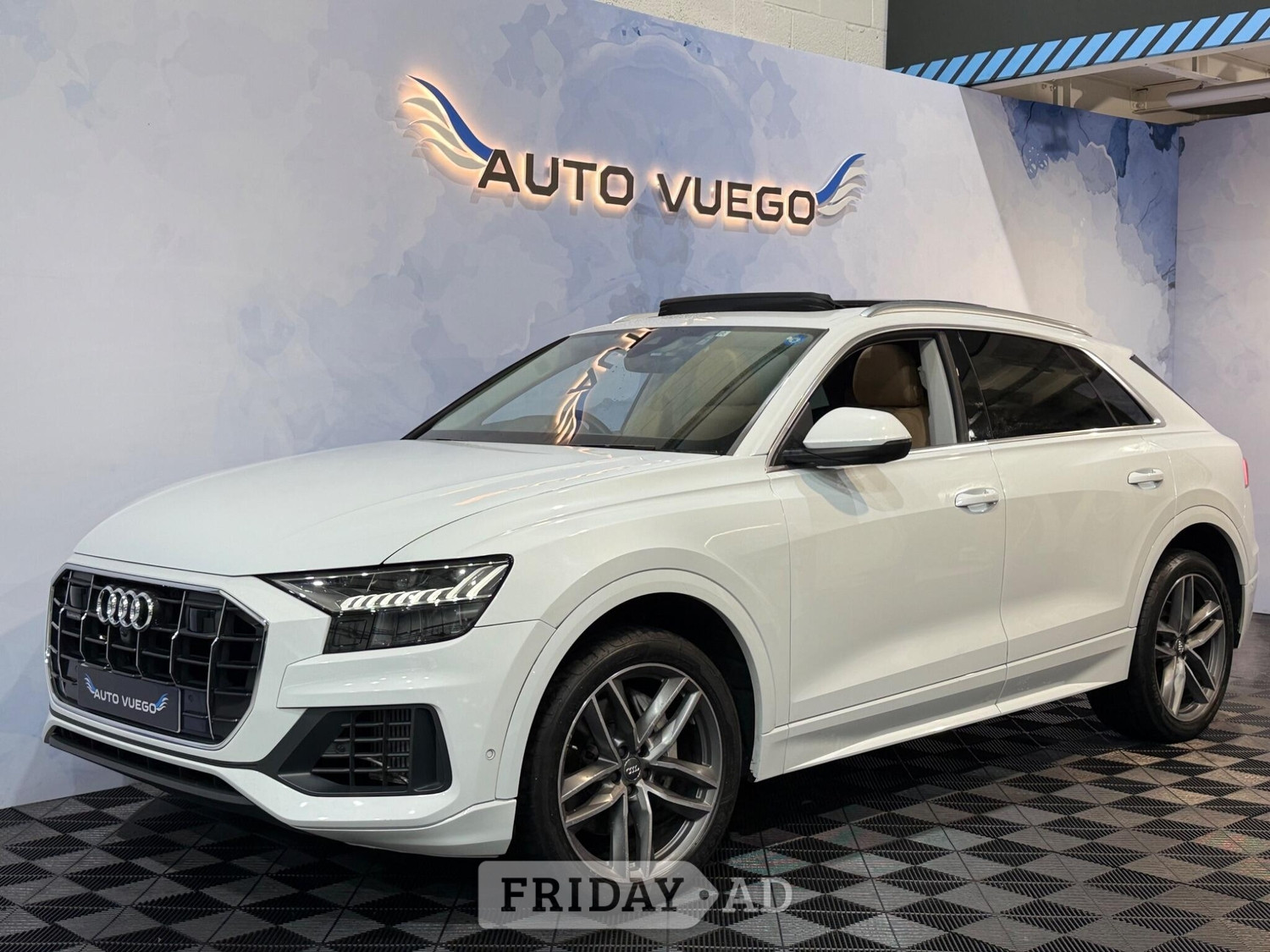 Audi Q8 2020 - Cars in Uxbridge