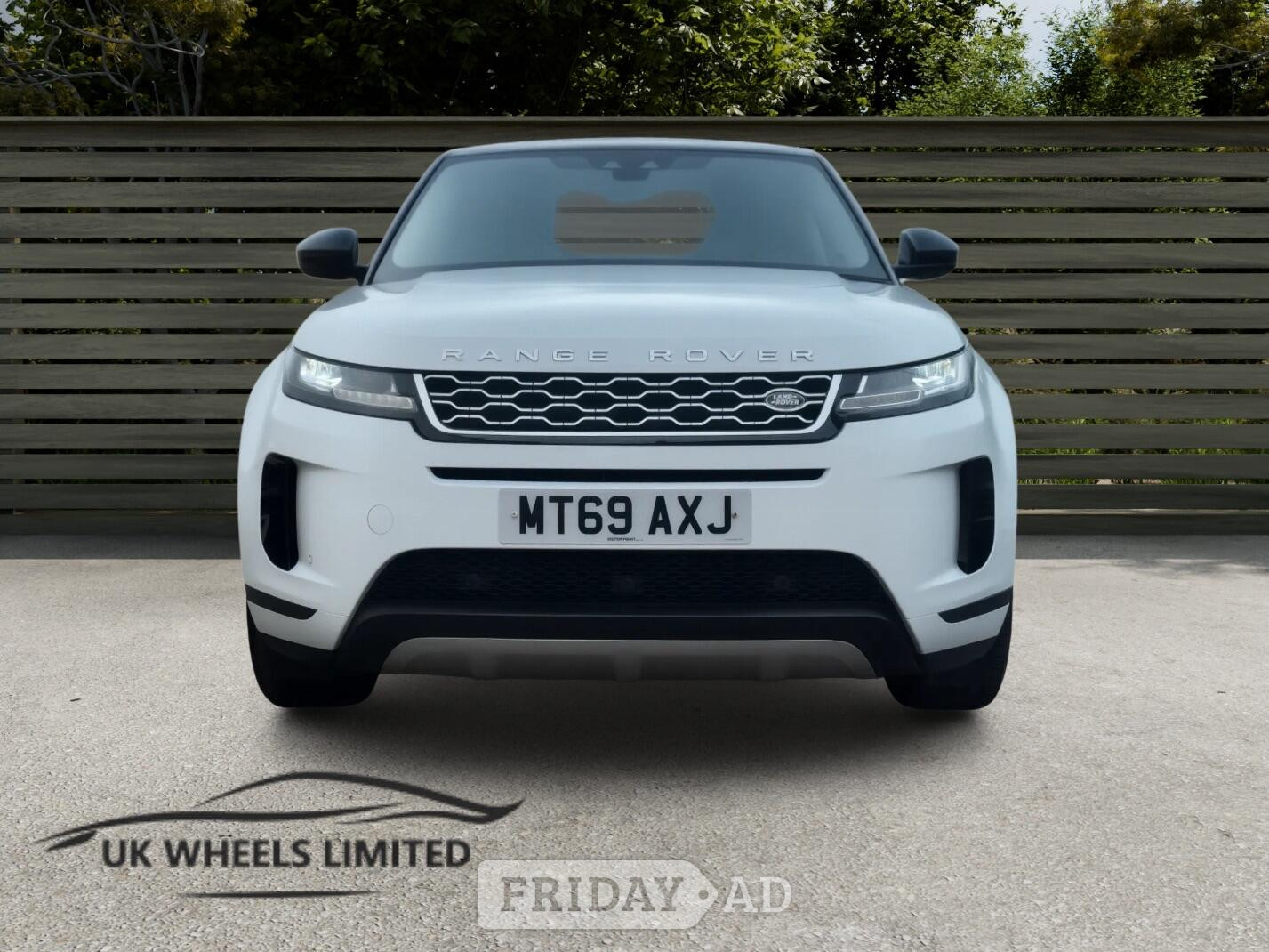 [ berth ]Land Rover Range Rover Evoque