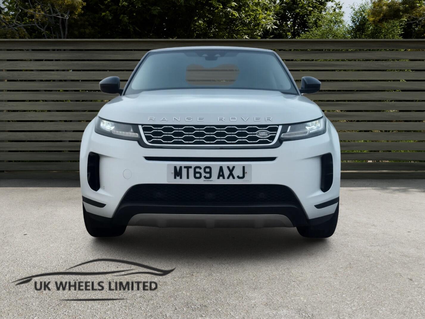 [ berth ]Land Rover Range Rover Evoque