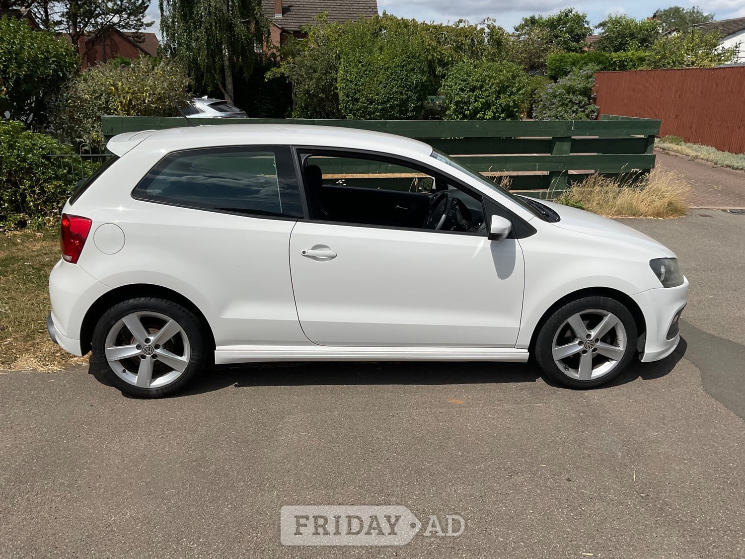 Volkswagen Polo 2013 - Cars in Hinckley