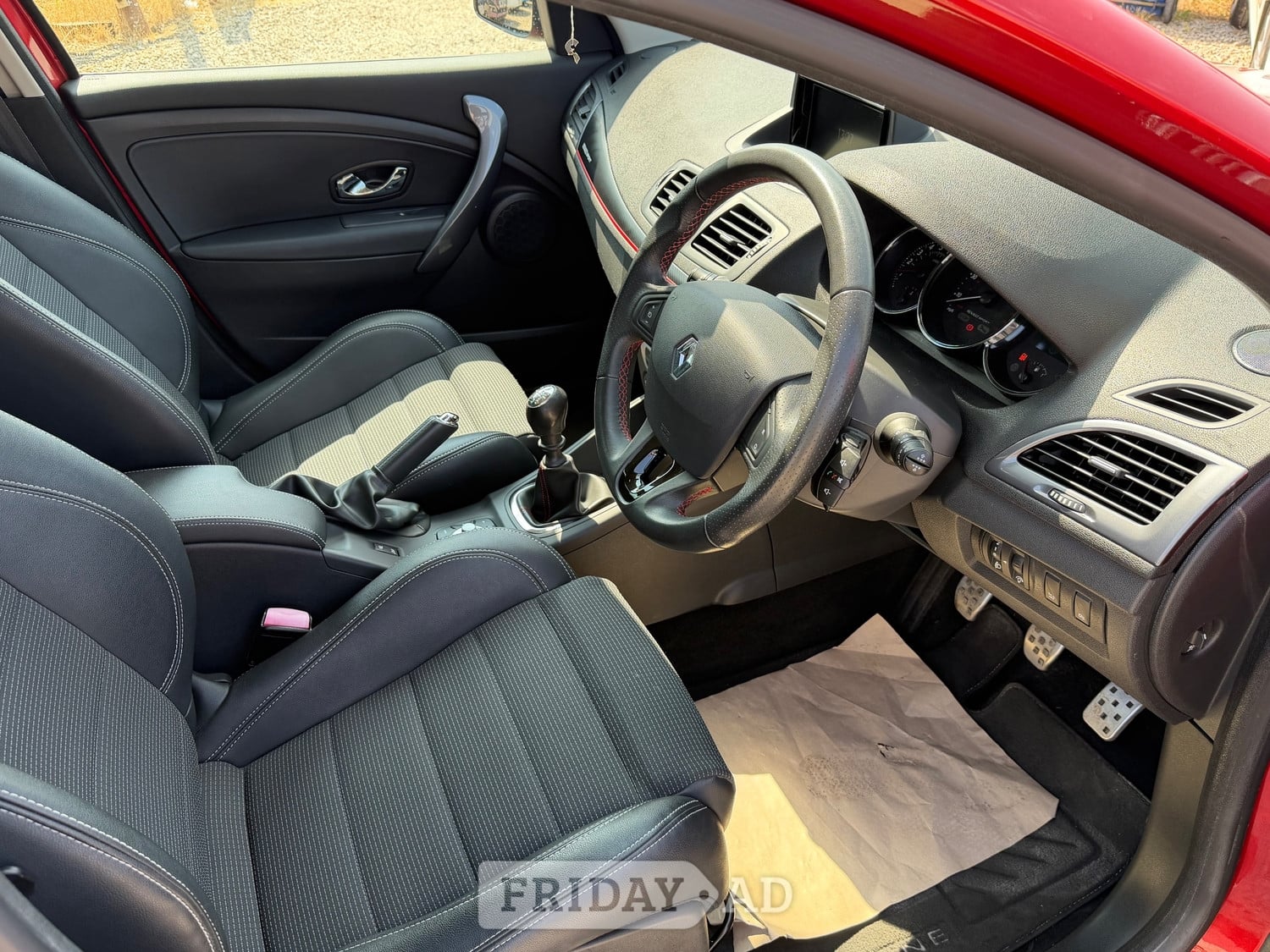 Renault Megane 2016 - Cars in Exeter