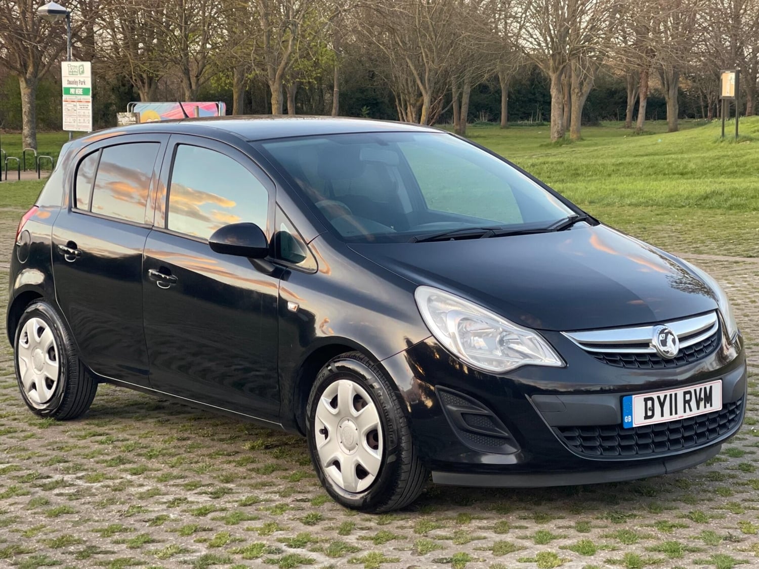 [ berth ]Vauxhall Corsa