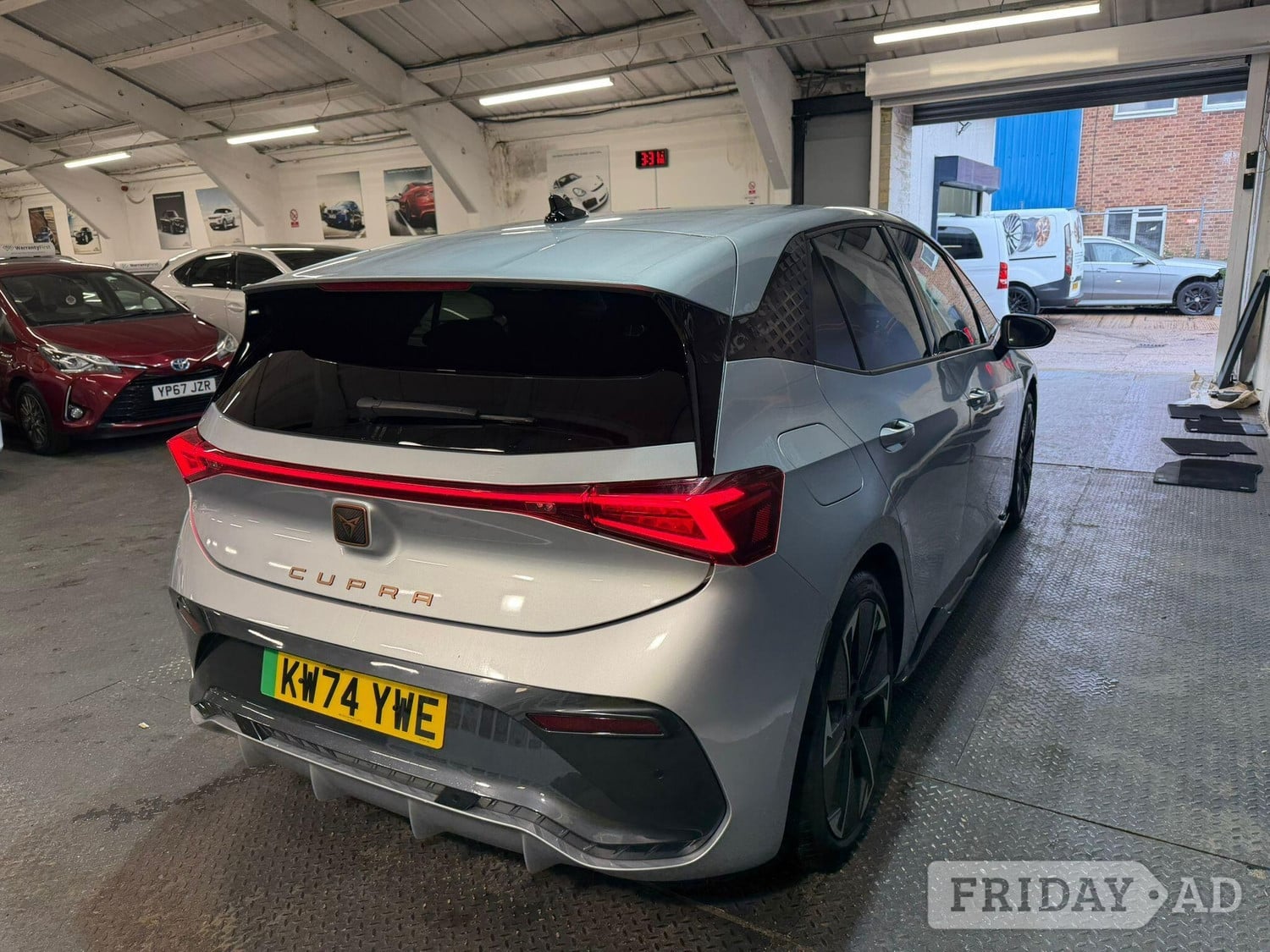 CUPRA Born 2024 - Cars