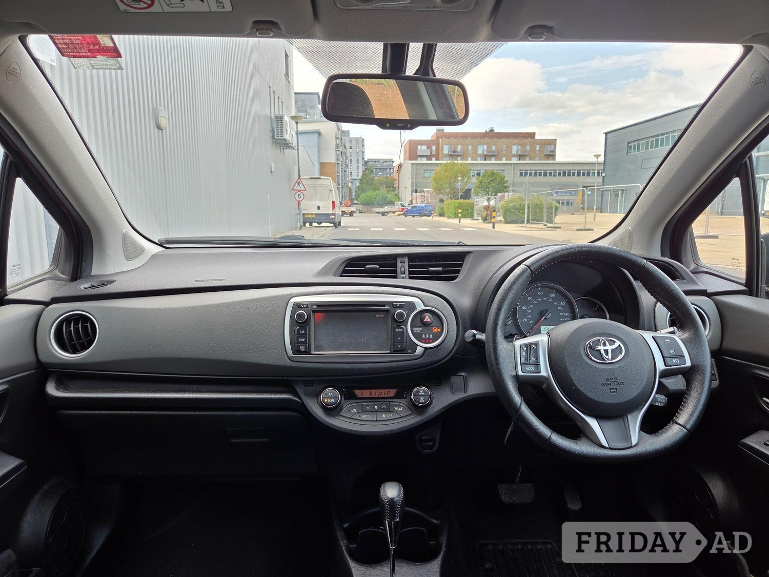 Toyota Yaris 2014 - Cars in Slough