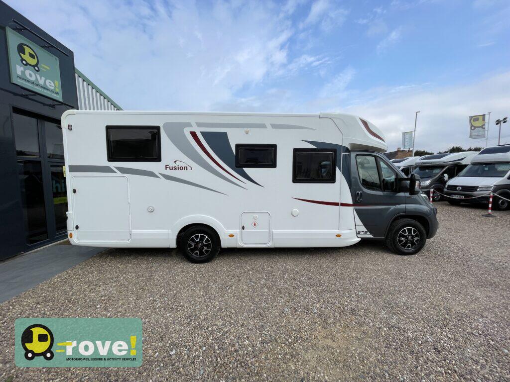 McLouis Fusion 373 Manual 2021 2021 for sale - Motorhomes & Caravans in Nottingham