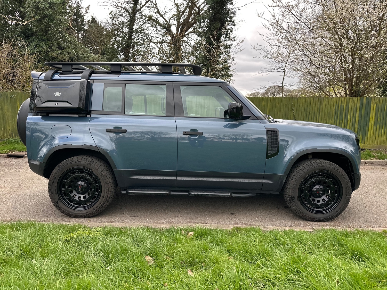 Land Rover Defender 110 2020 - Cars