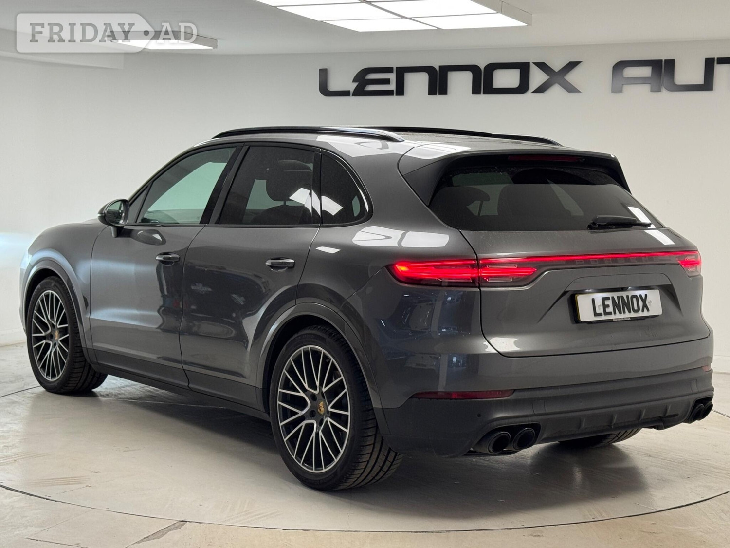 Porsche Cayenne 2019 - Cars in Brent