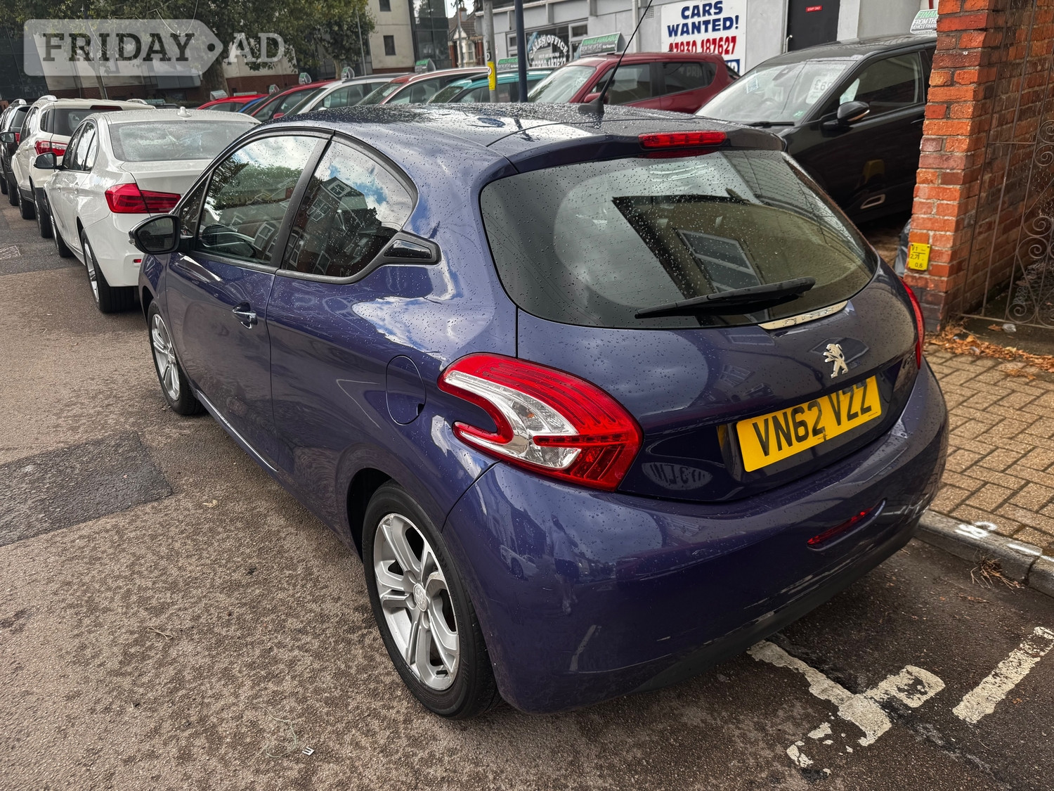 [ berth ]Peugeot 208
