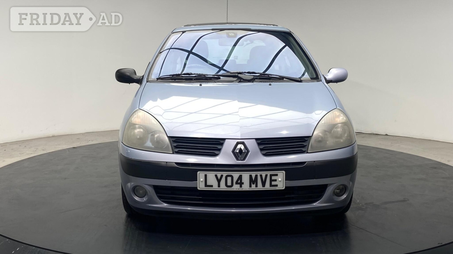 [ berth ]Renault Clio