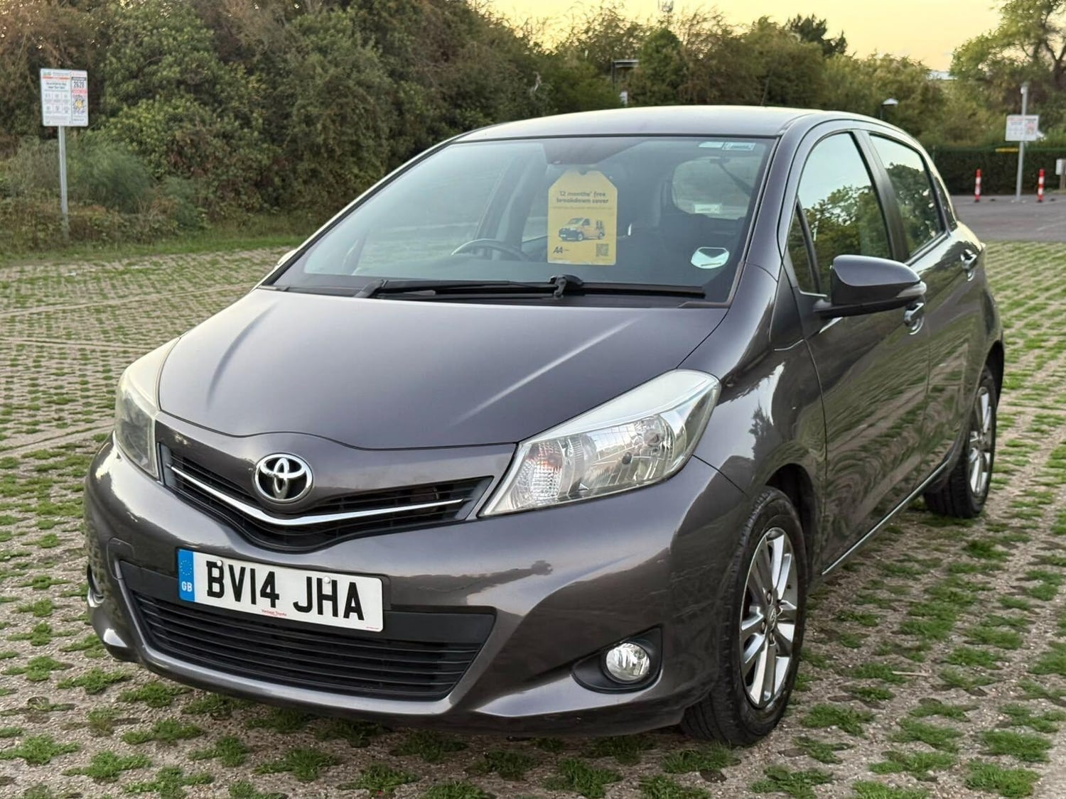 Toyota Yaris 2014 - Cars