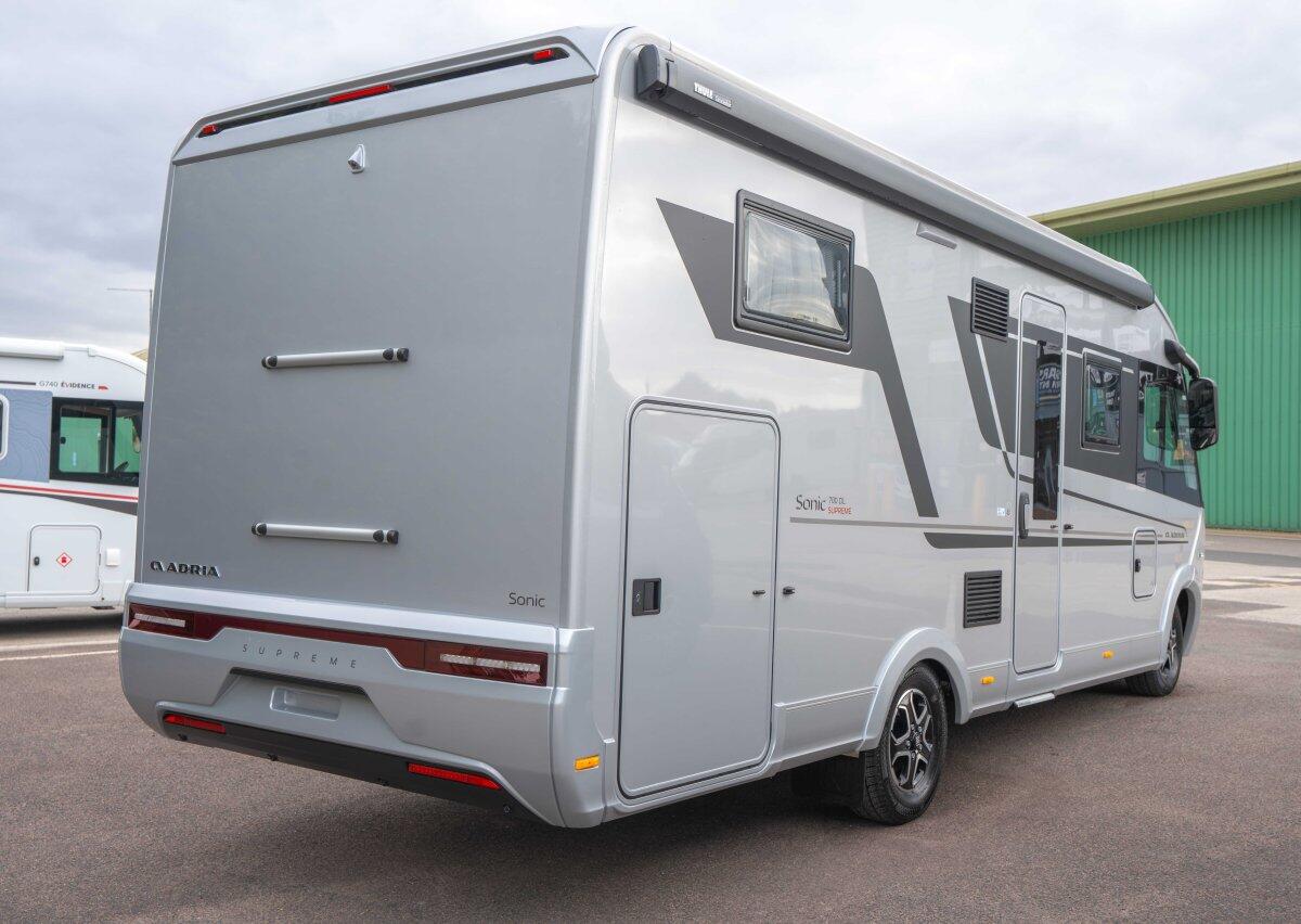 Adria Sonic Supreme 700 DL Newark