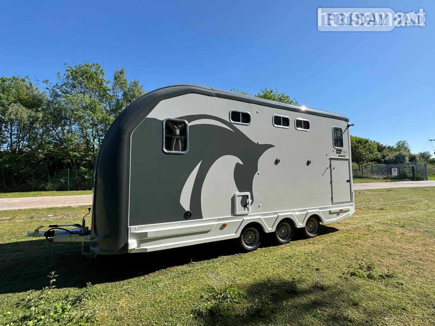 [ berth ]Equi-Trek Space-Treka