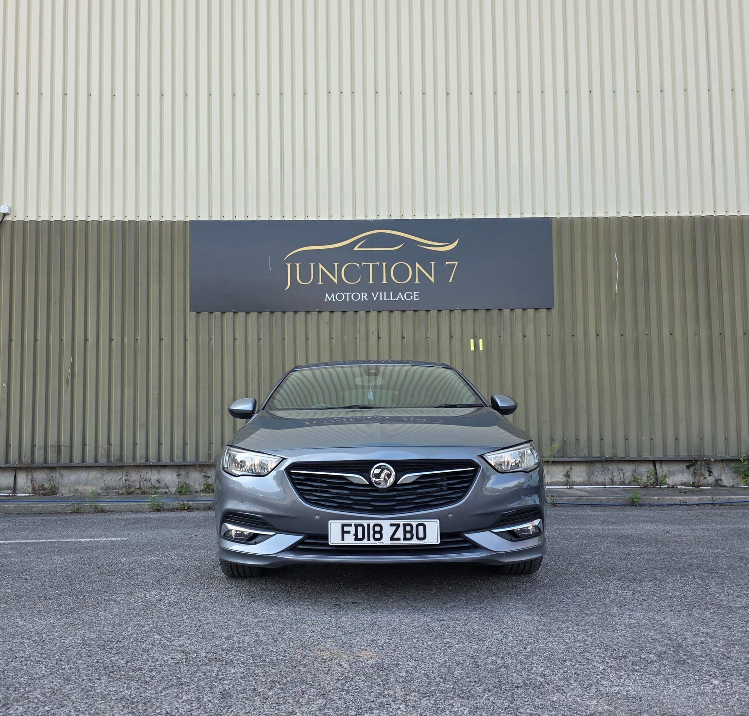 Vauxhall Insignia 2018 - Cars in Accrington