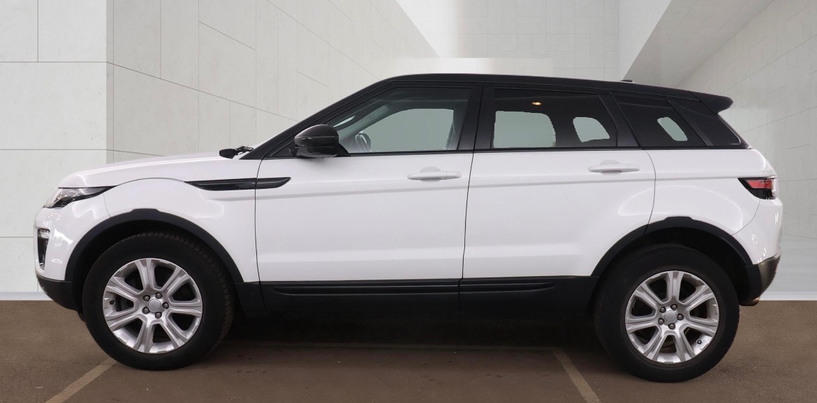 [ berth ]Land Rover Range Rover Evoque