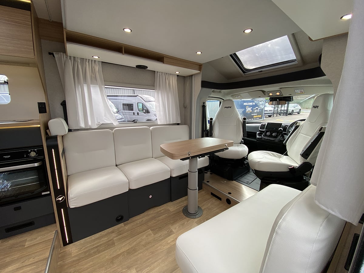 [2 berth ]Pilote Evidence P620 D