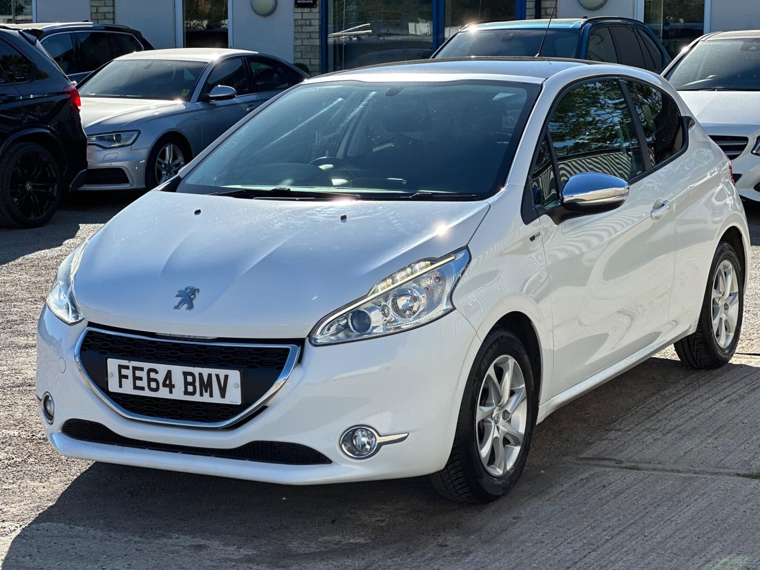 [ berth ]Peugeot 208