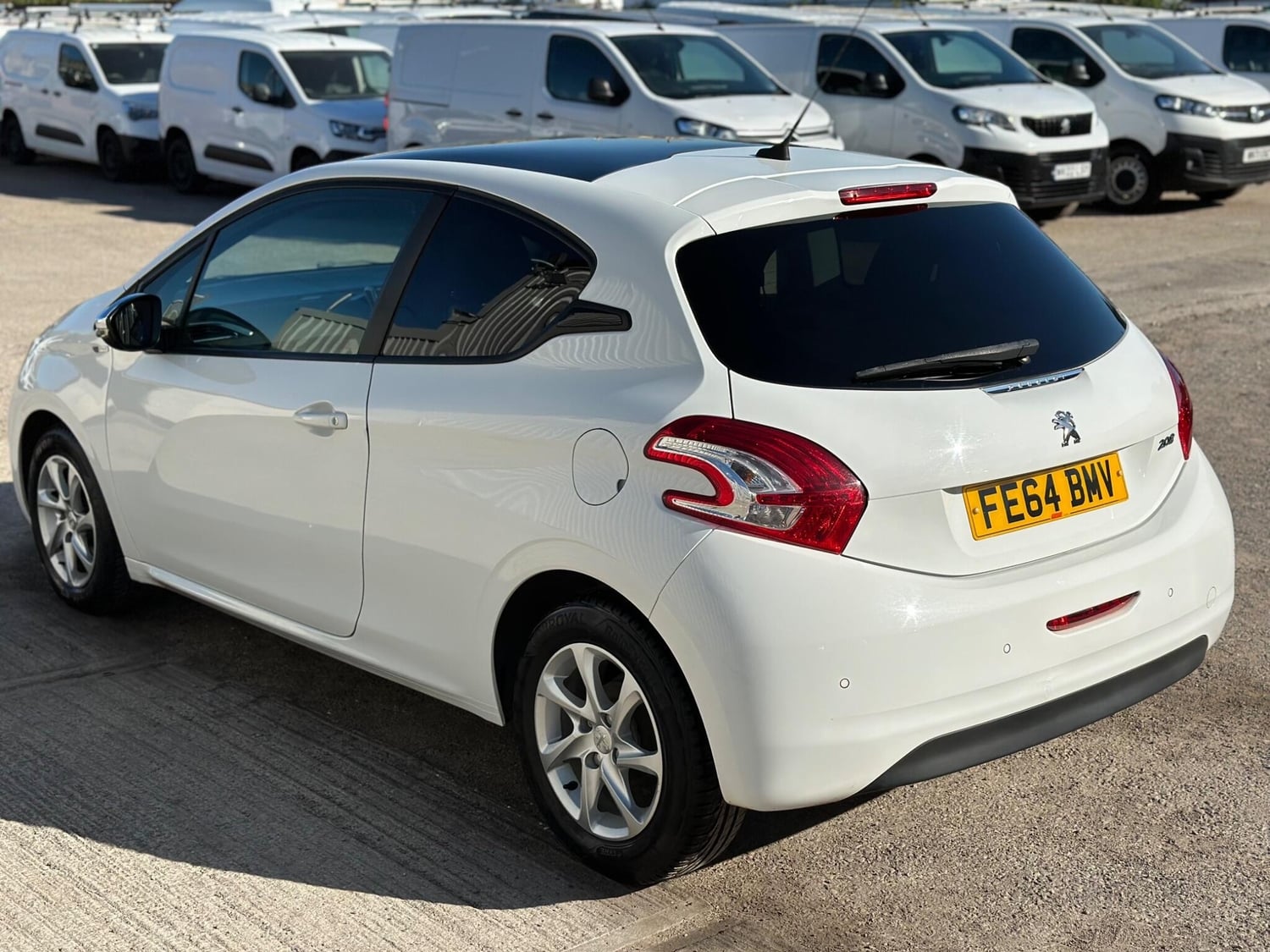 Peugeot 208 2014 - Cars