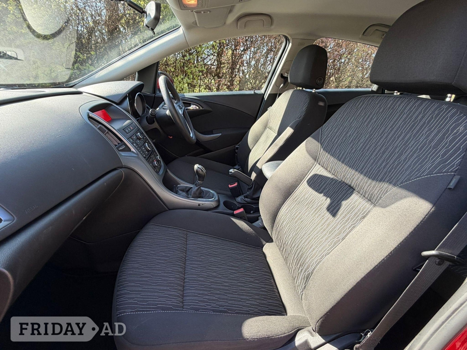 Vauxhall Astra 2013 - Cars in Craigavon